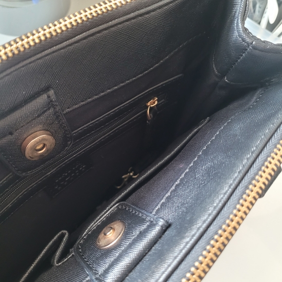 Black Gold Zip Saffiano Galleria Satchel Crossbody Top Handle Katie Judith Bag - Picture 4 of 12